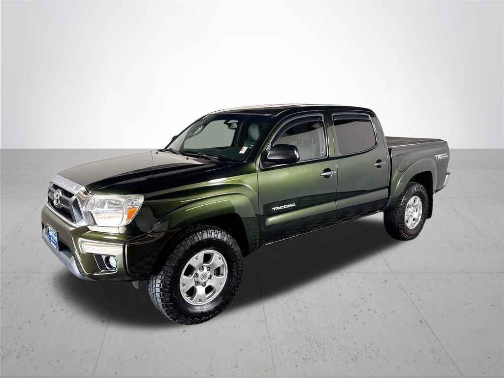 Used 2013 Green Toyota Base image 2
