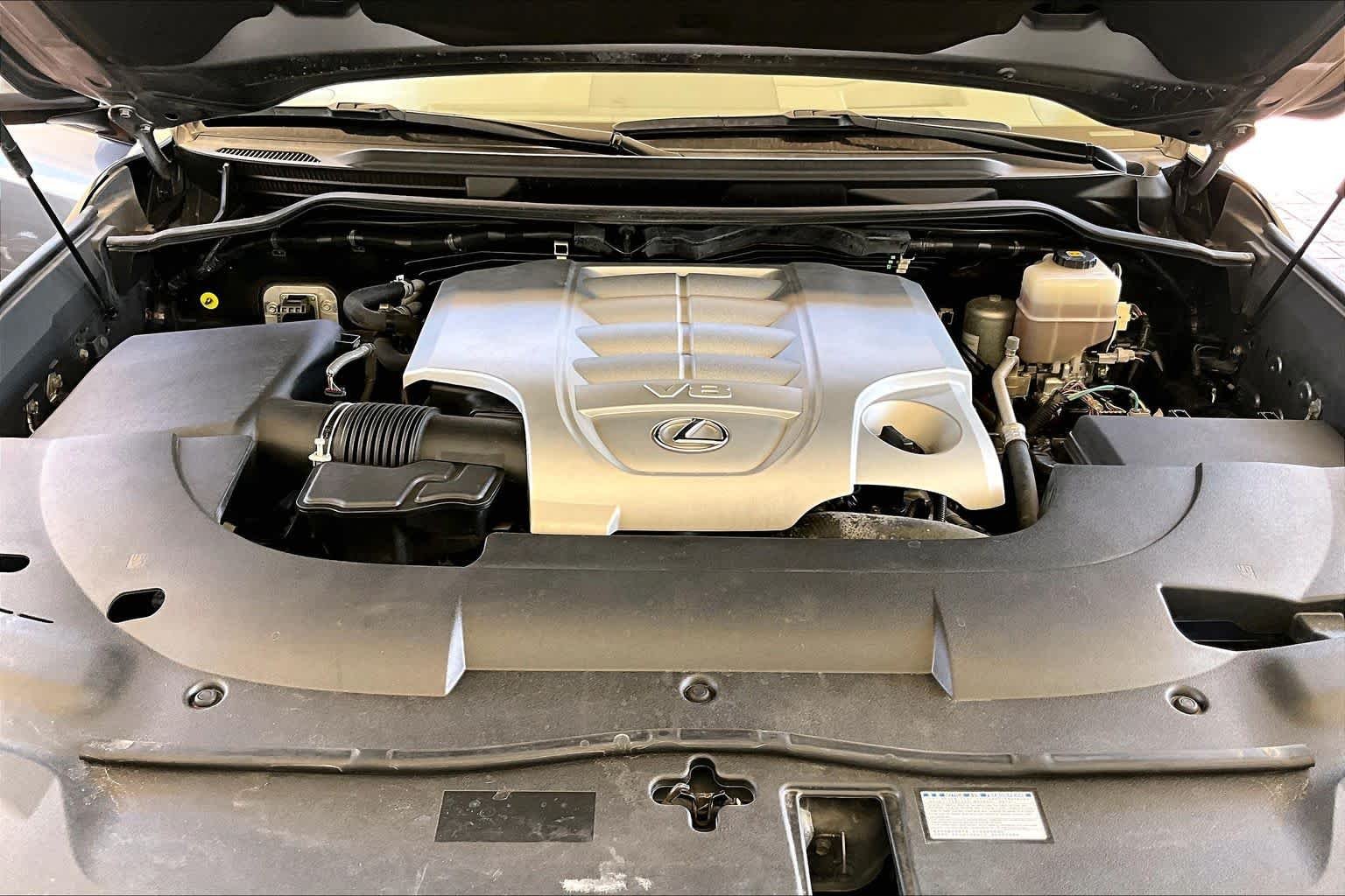 Used 2019 Nebula Gray Pearl Lexus  image 28