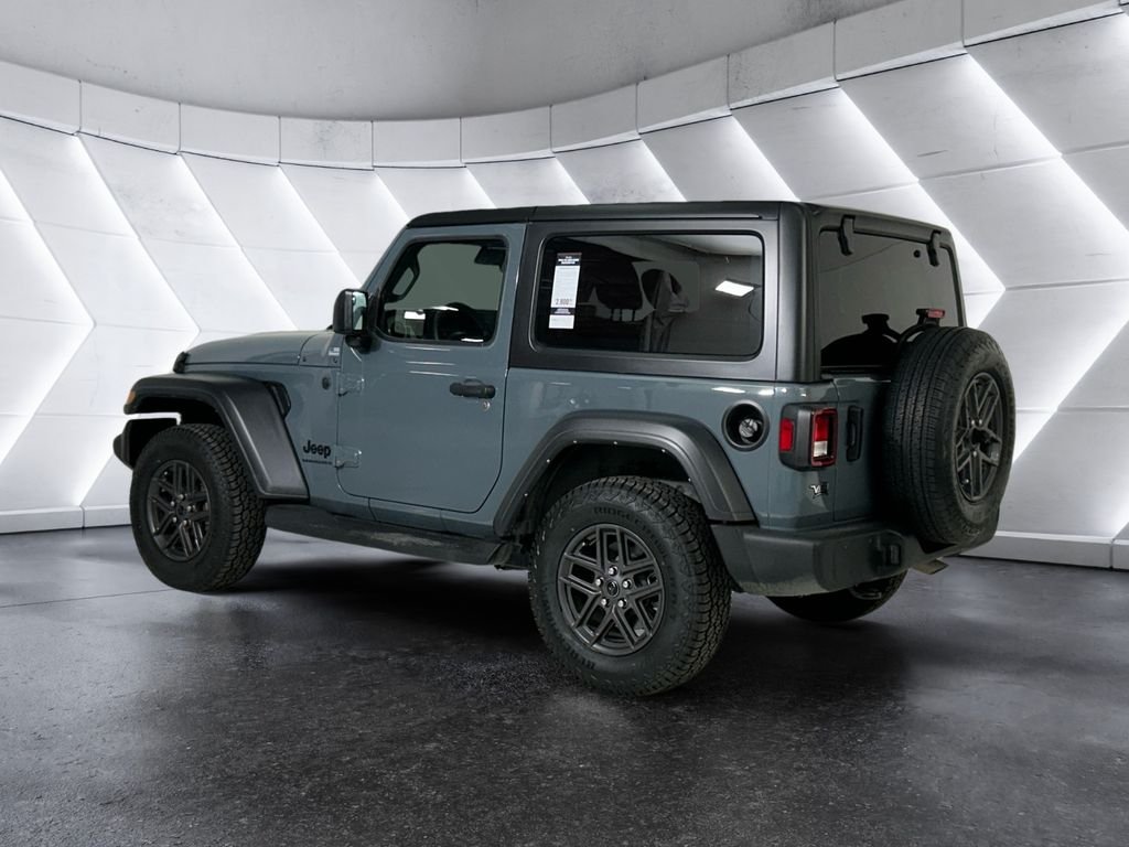 Used 2024 Gray Jeep Sport S image 6
