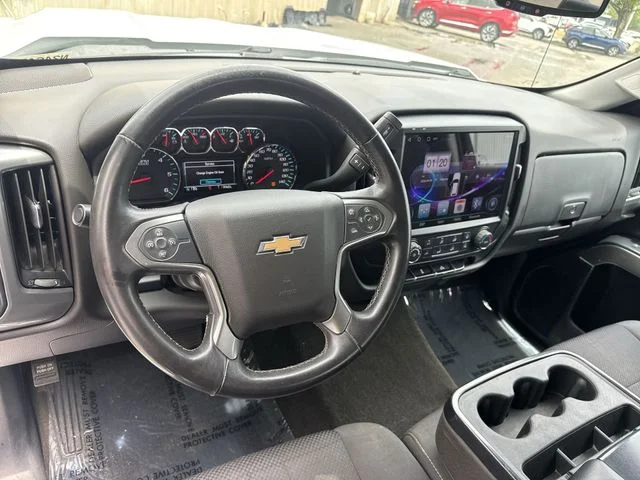 Used 2018 White Chevrolet LT image 16