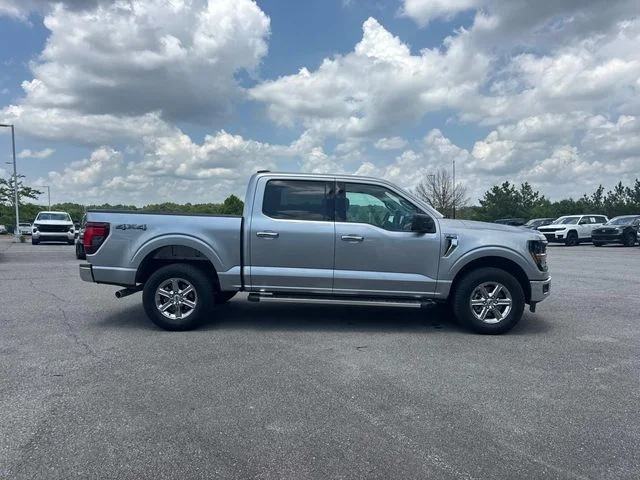 Used 2025 Silver Ford XLT image 3