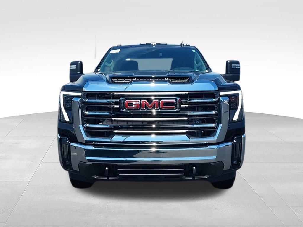 New 2026 Onyx Black GMC SLE image 3