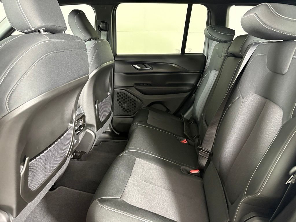 New 2026 Baltic Gray Metallic Clear-Coat Exterior Paint Jeep Laredo image 38