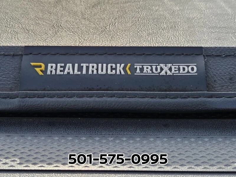 Used 2023 Green Metallic NISSAN CREW CAB 4X2 SV AUTO LONG BED image 9