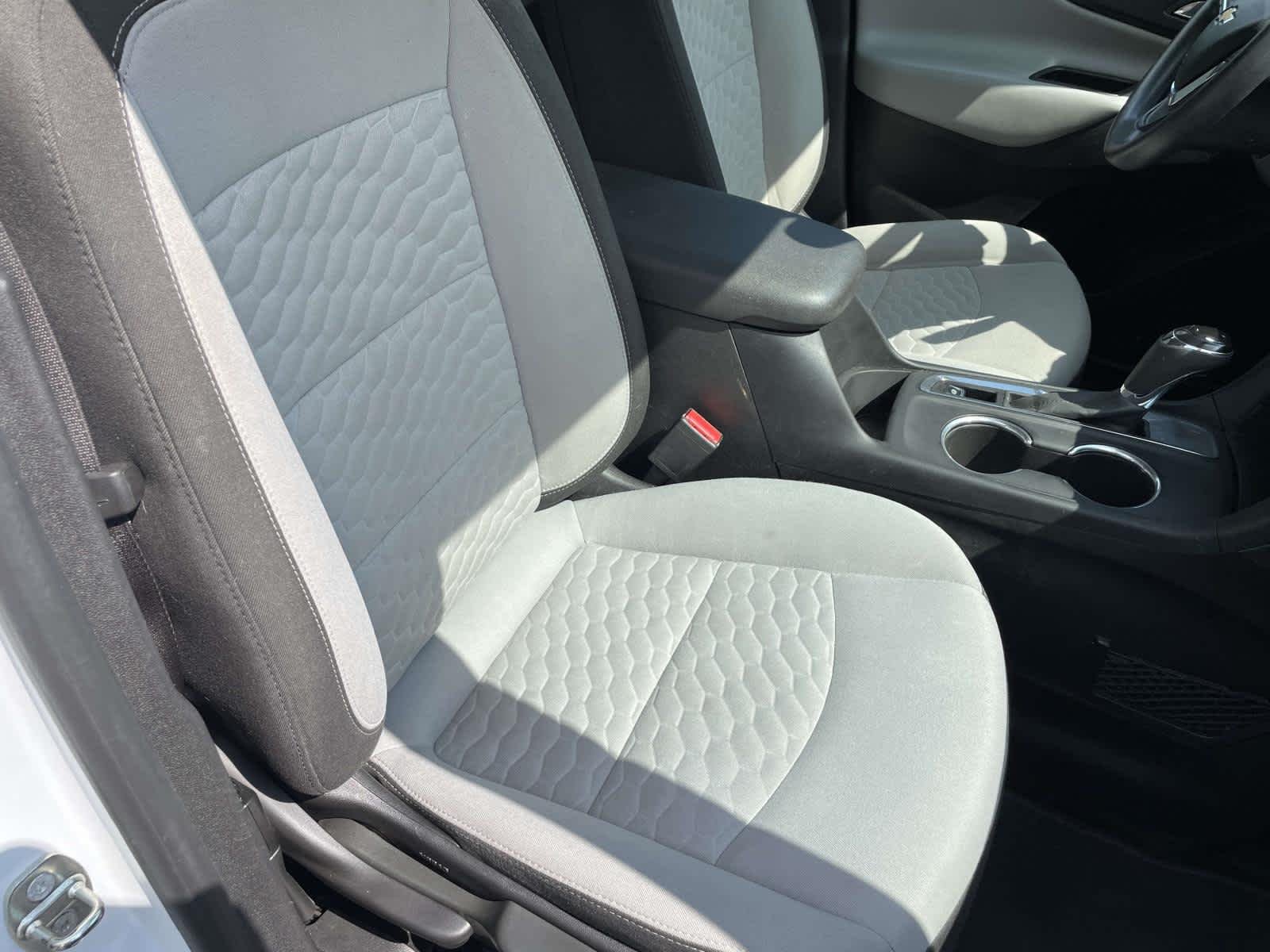 Used 2018 Summit White Chevrolet LS image 26