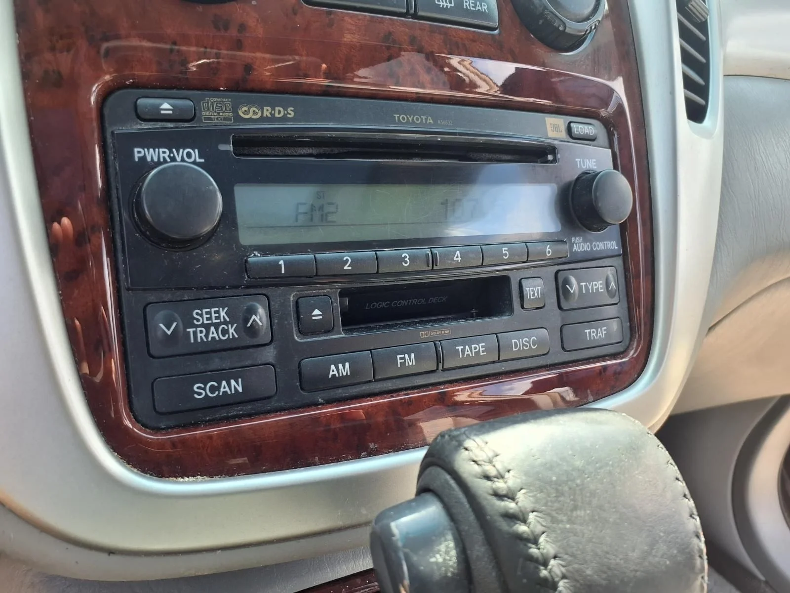 Used 2007 Black Toyota Limited image 23