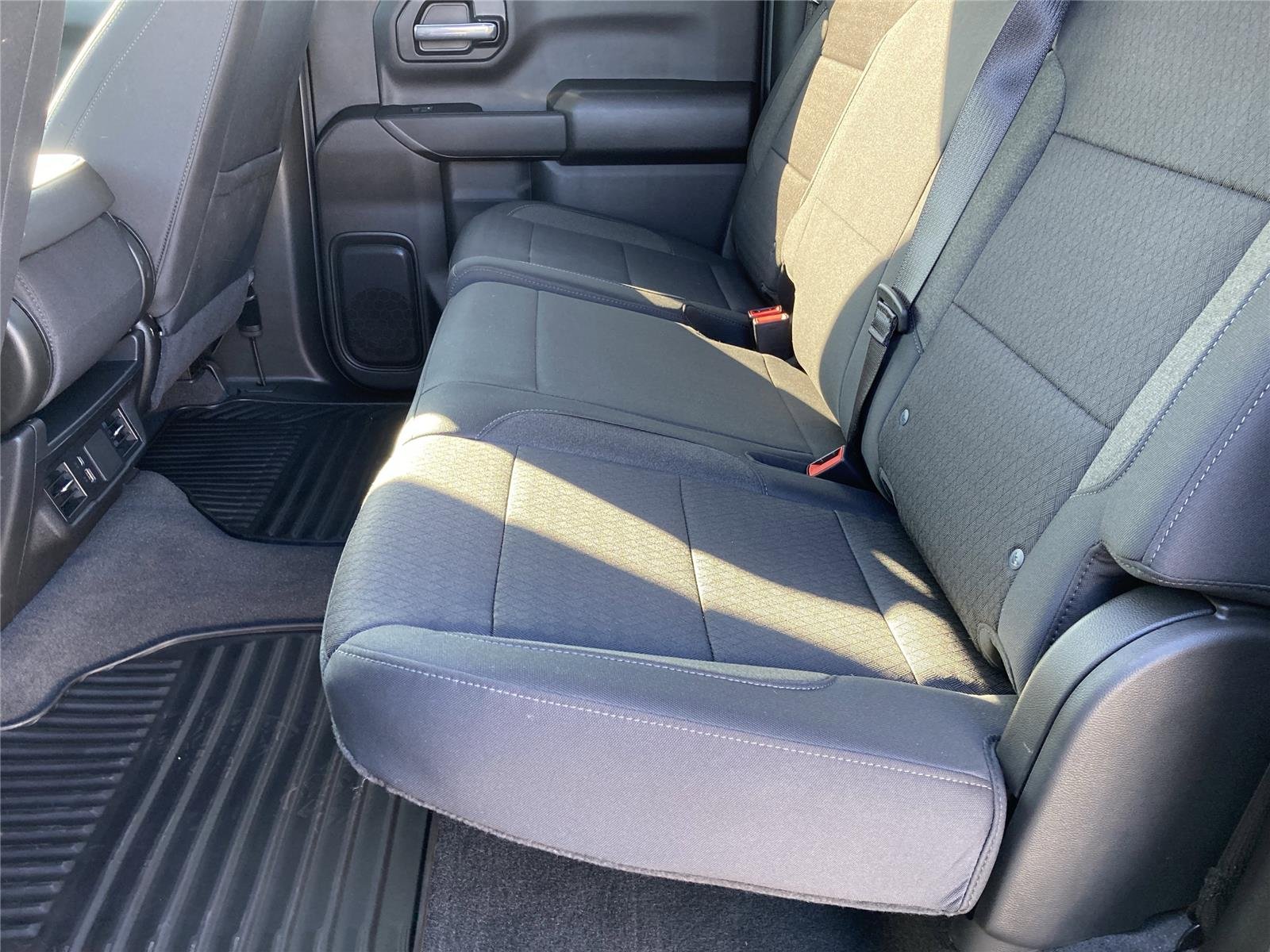 2025 Chevrolet Silverado 1500 Custom - Photo 15