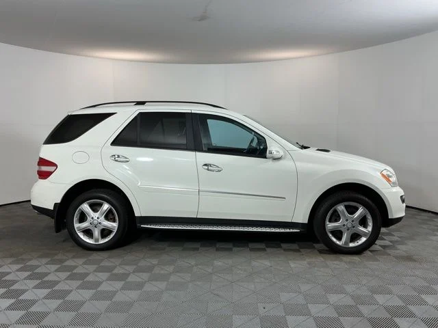 Used 2008  Mercedes-Benz ML 350 image 4