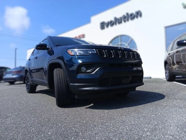 New 2026 Fathom Blue Pearl Coat Jeep Latitude image 2