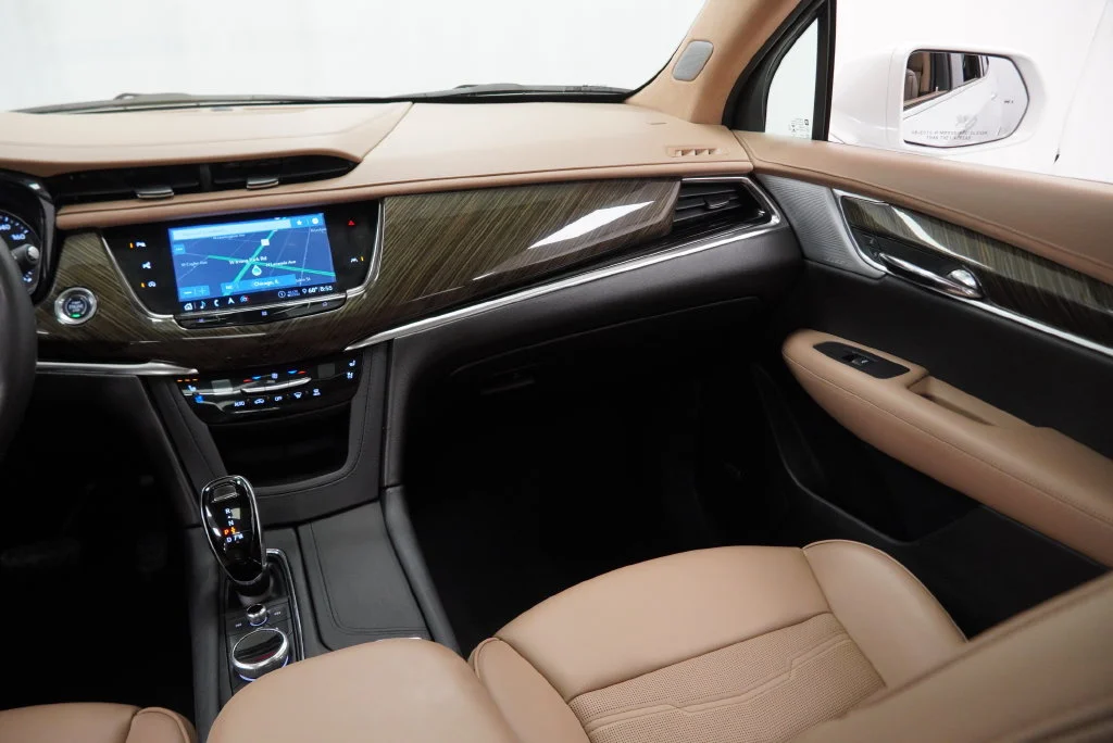 Used 2020 White Cadillac Premium Luxury image 26