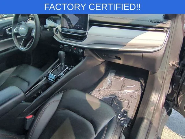 Used 2024  Jeep Limited image 35