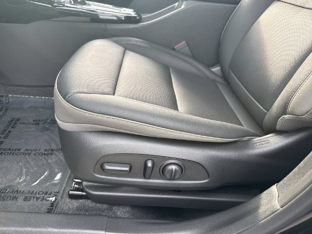 Used 2025 Mosaic Black Metallic Chevrolet ACTIV image 12