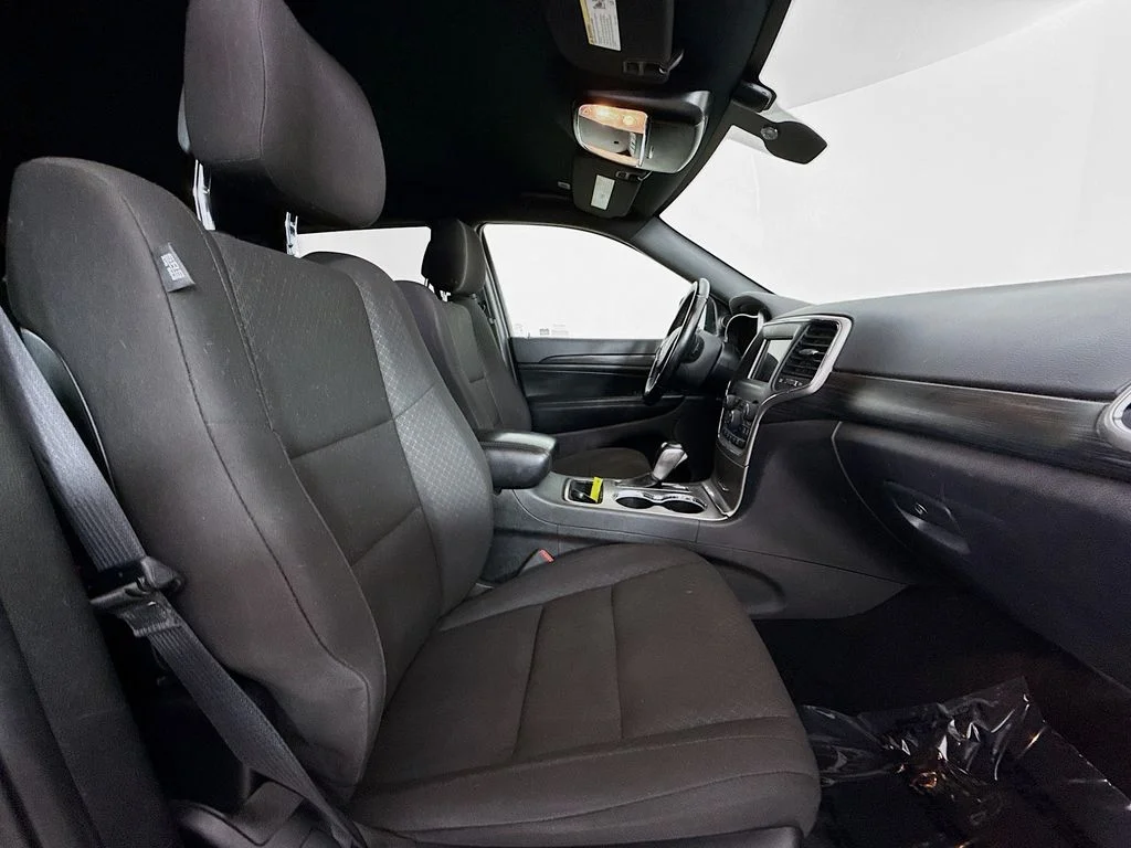 Used 2021 Gray Jeep Laredo E image 25