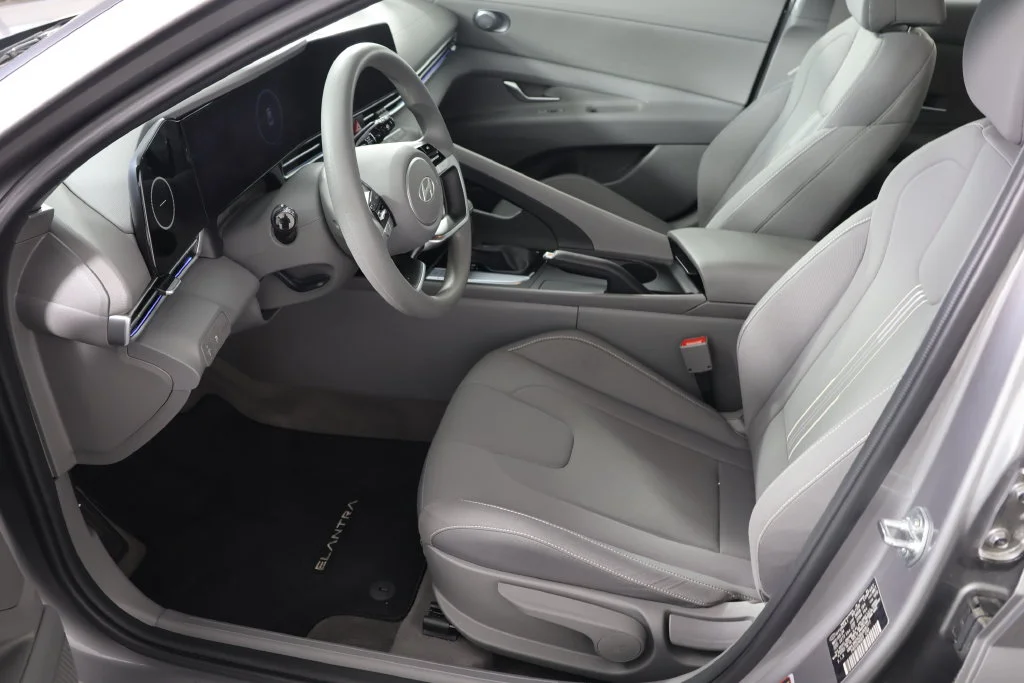 Certified Used 2024 Fluid Metal Hyundai SEL image 18