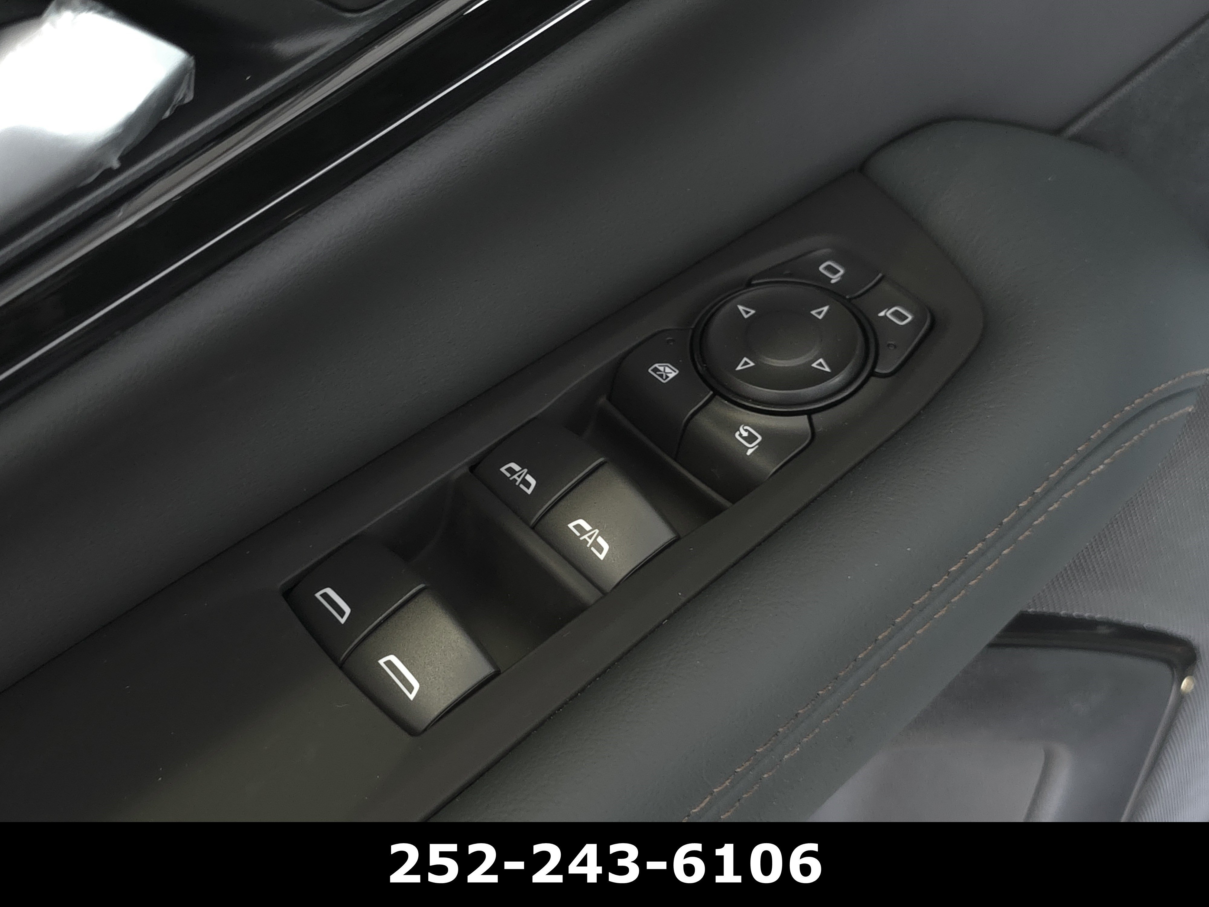 Used 2026 Midnight Pine GMC AT4 image 28