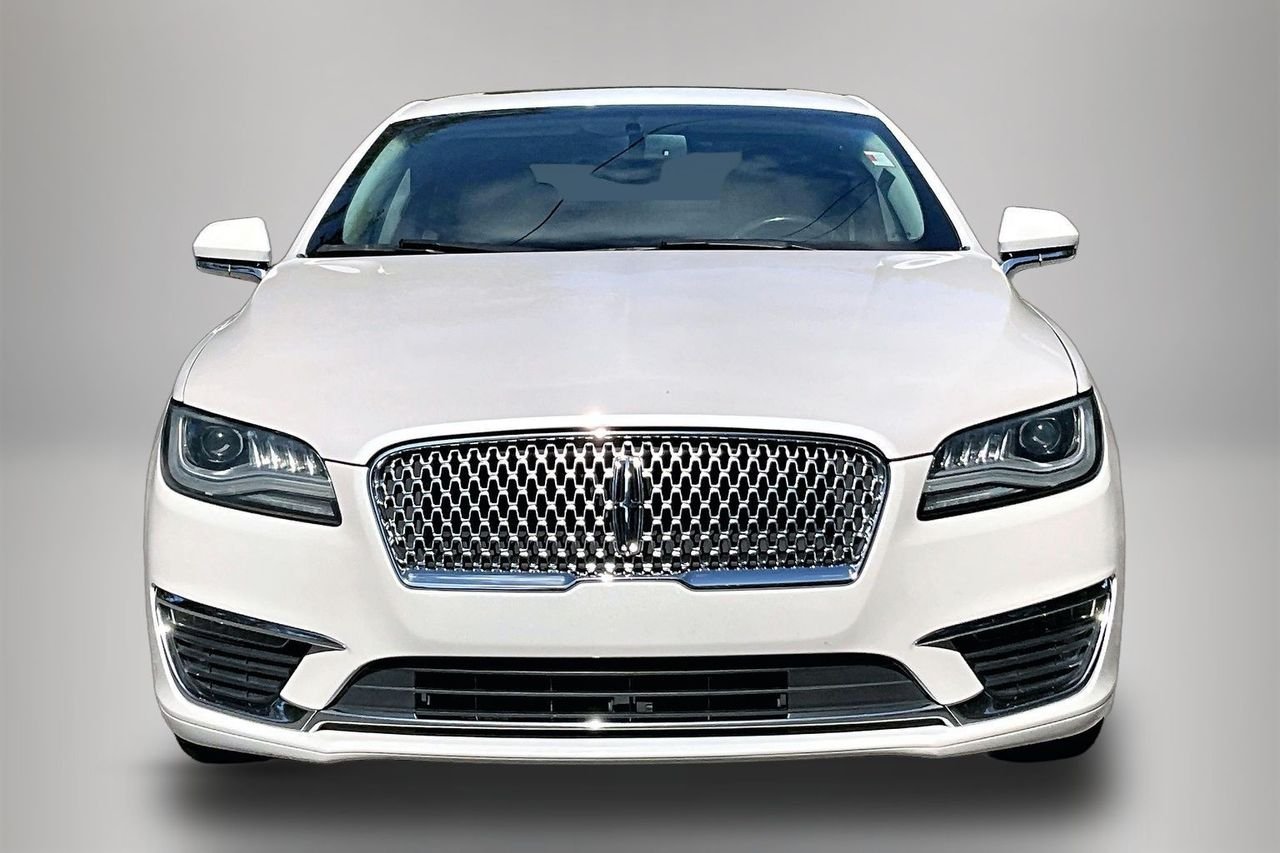 Used 2017 White Lincoln Reserve image 3