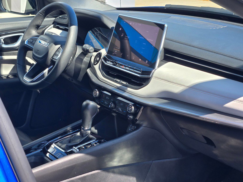 2025 Jeep Compass Limited - Photo 9