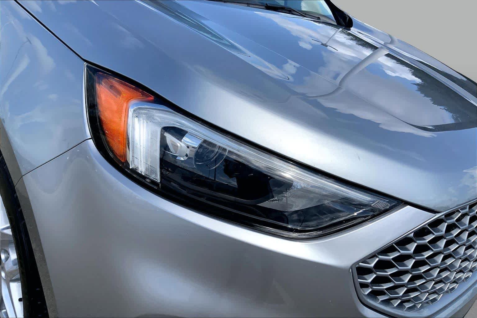 Used 2024 Iconic Silver Ford SEL image 28