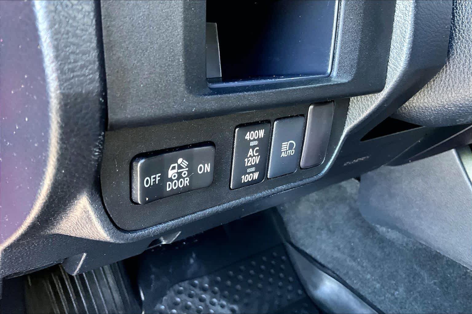 Used 2018 Inferno Toyota TRD Sport image 31