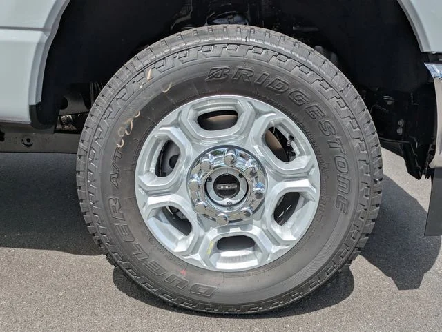 New 2026 Avalanche Ford F-250® XLT image 11