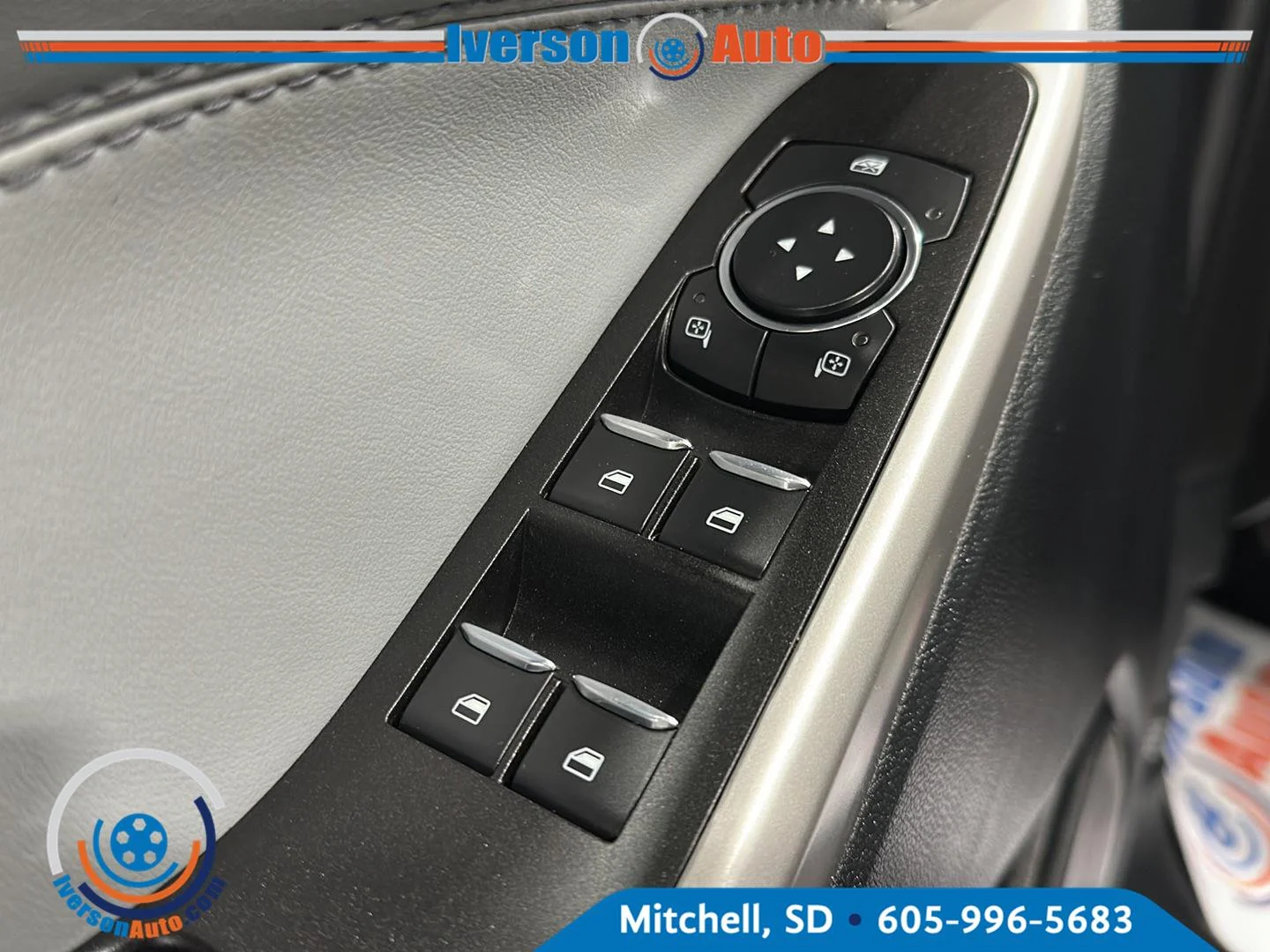 2022 Ford Explorer XLT - Photo 14