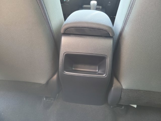 Used 2022 White Toyota LE image 17