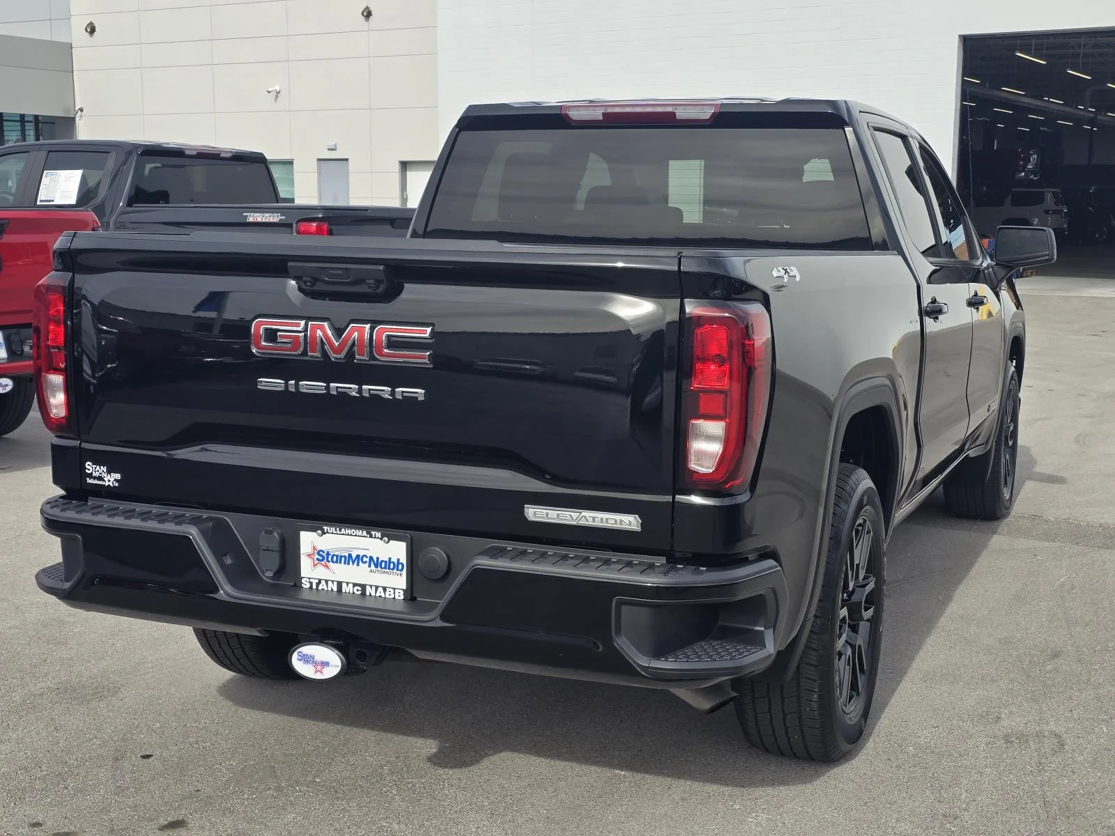 Used 2024 Onyx Black GMC Elevation image 7