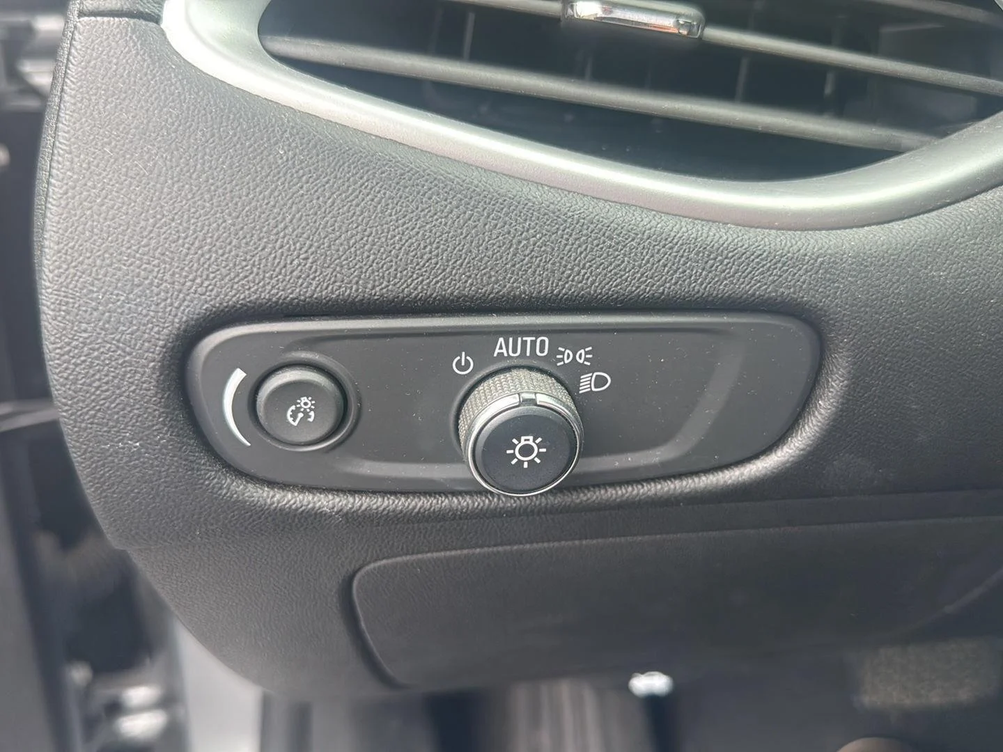 Used 2024 Sterling Gray Metallic Chevrolet LT image 19