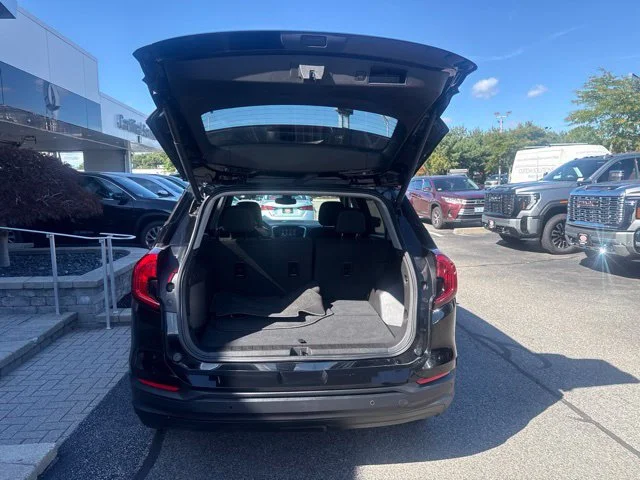 Used 2023 Black GMC SLE image 7