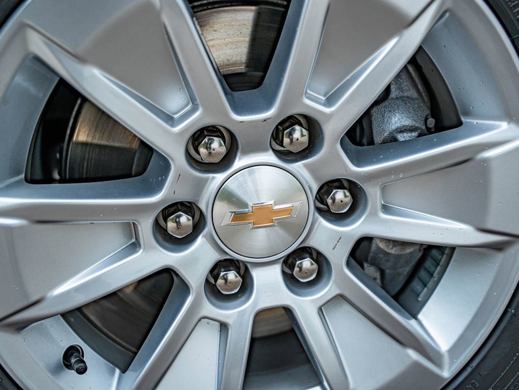 Used 2023 Summit White Chevrolet LT image 12