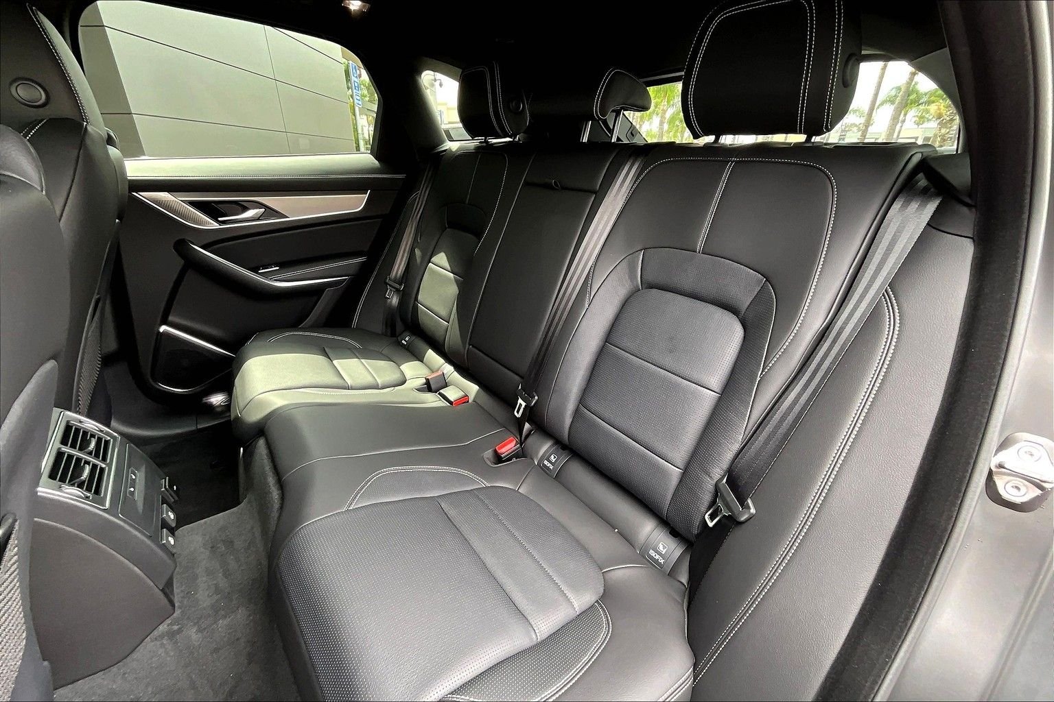 2026 Jaguar F-Pace R-Dynamic S - Photo 10