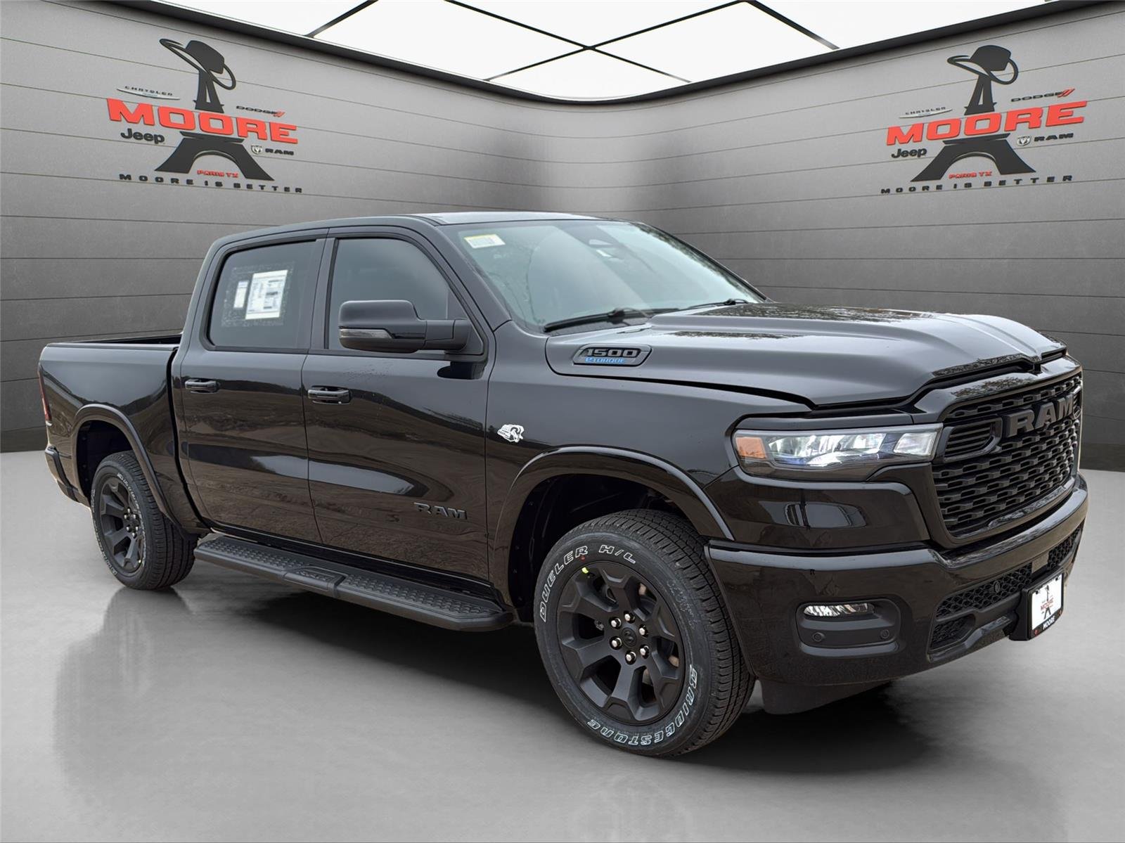 New 2026 Diamond Black Crystal Pearl-Coat Exterior Paint RAM Lone Star image 8