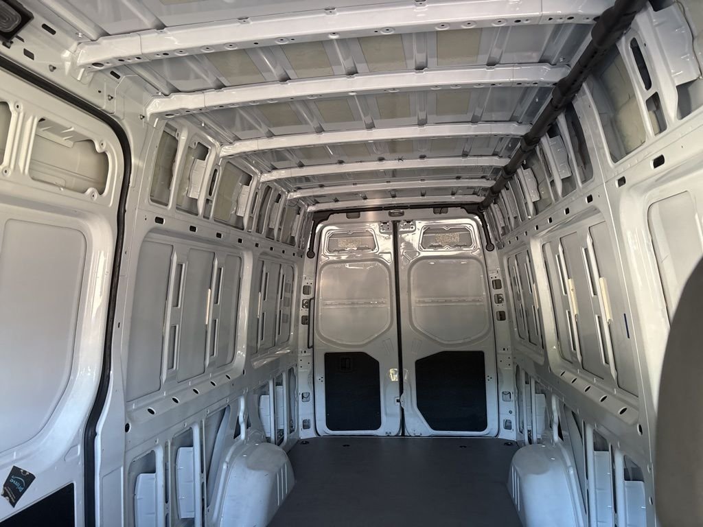Used 2025 Arctic White Mercedes-Benz Cargo 170 WB image 39