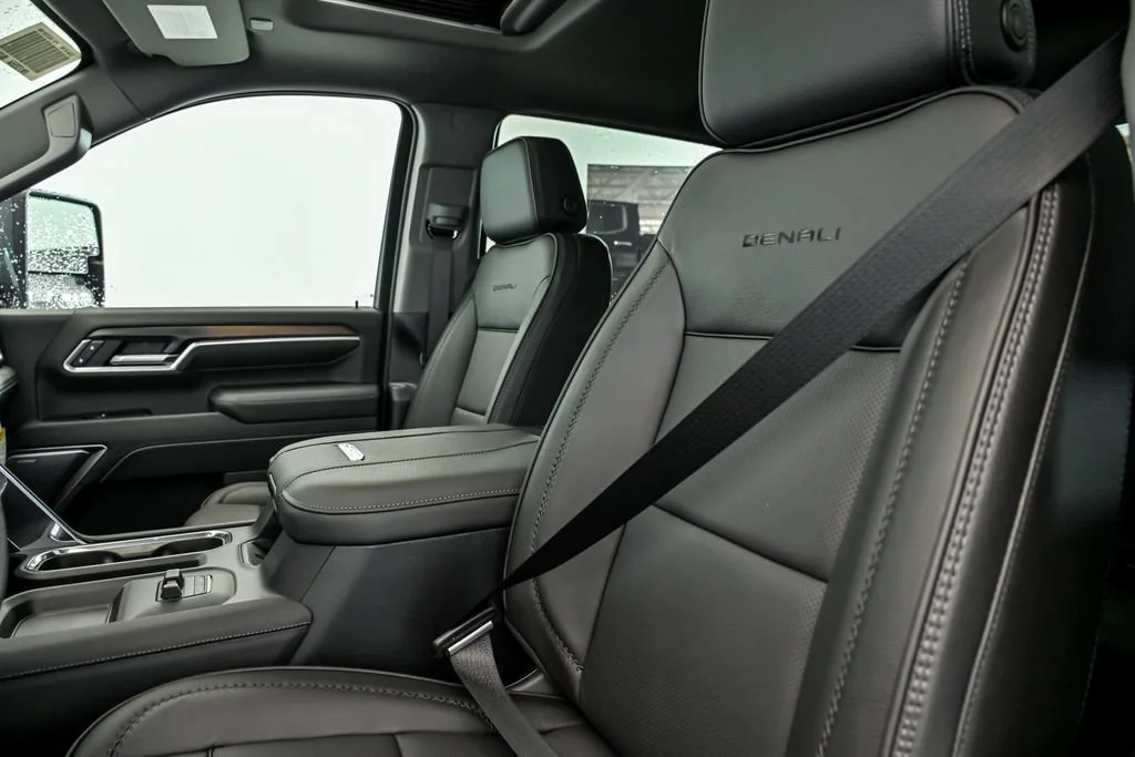 2026 GMC Sierra 2500HD Denali - Photo 9