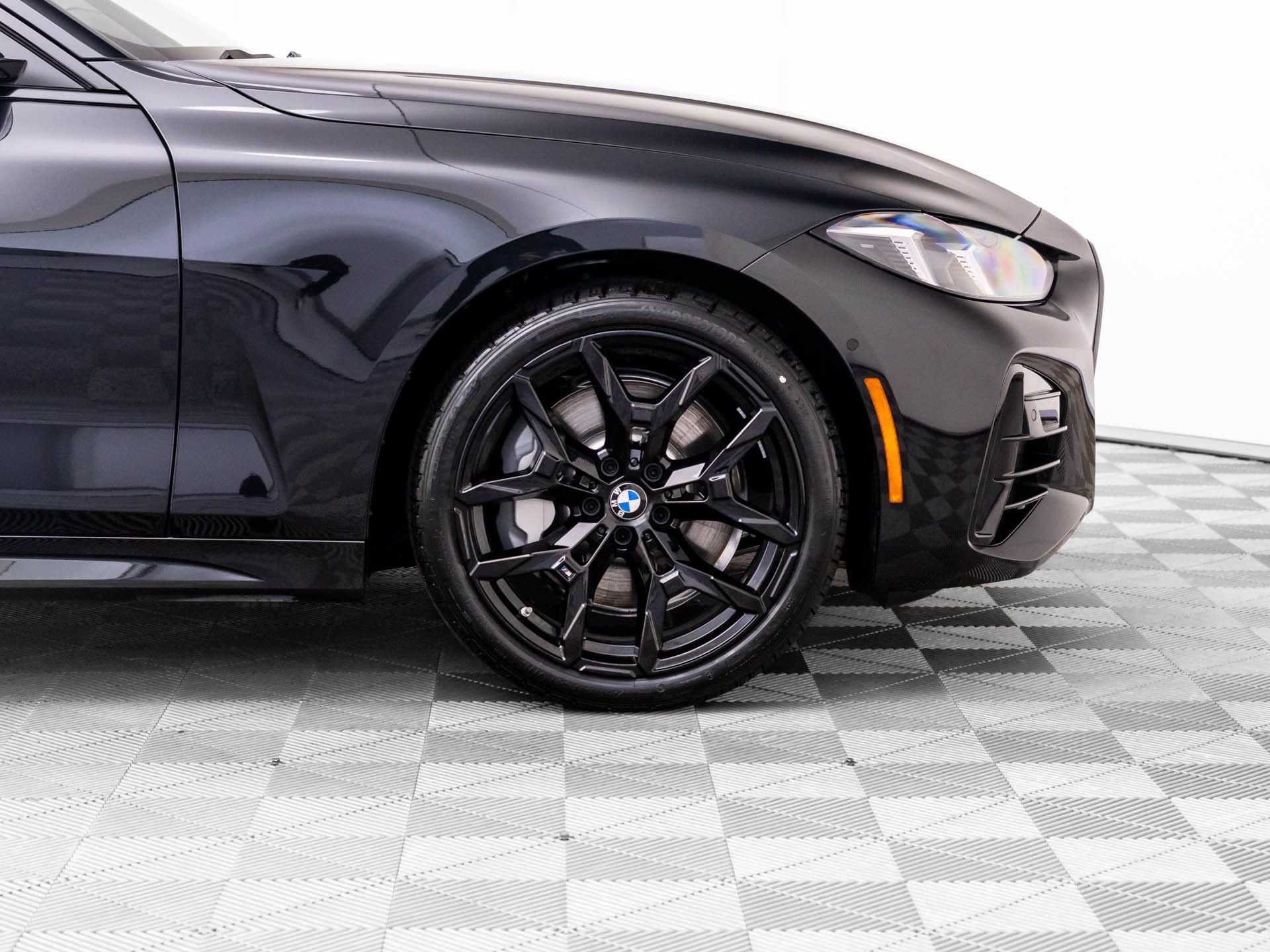 New 2026 Black Sapphire Metallic BMW 430i xDrive image 35