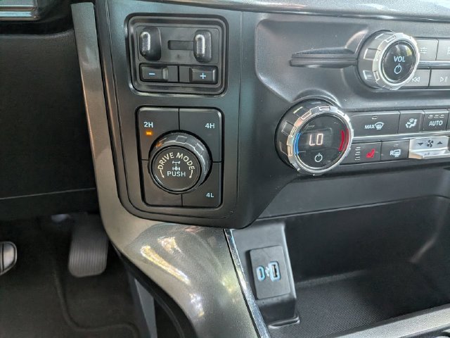 Used 2021 Blue Ford XLT image 17