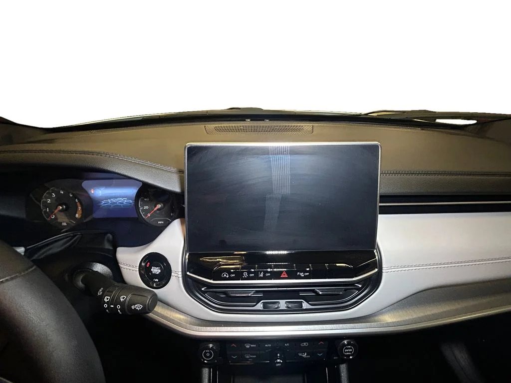 Used 2025 Bright White Jeep Limited image 10