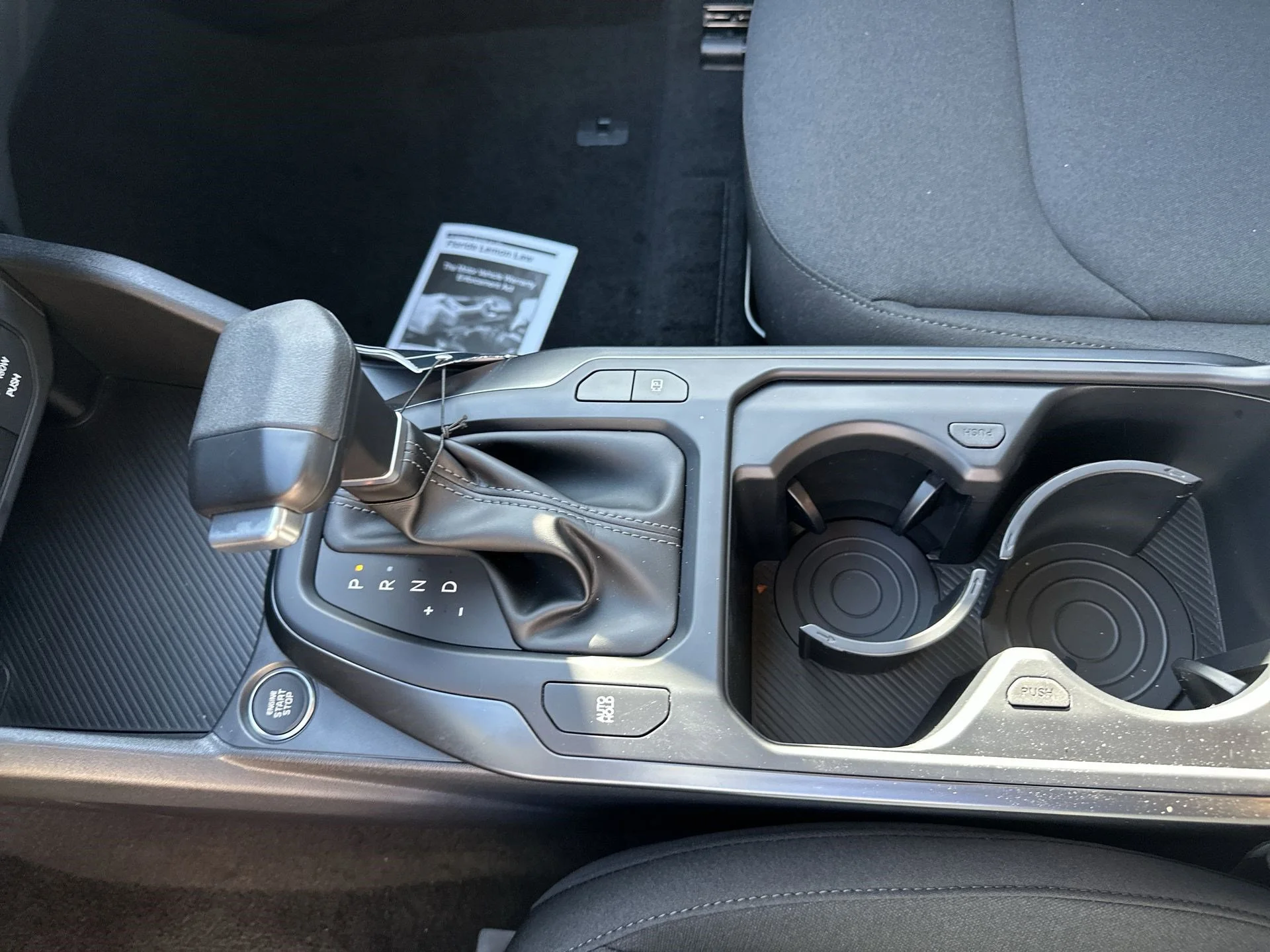 New 2026 Snow White Pearl Kia LXS image 22