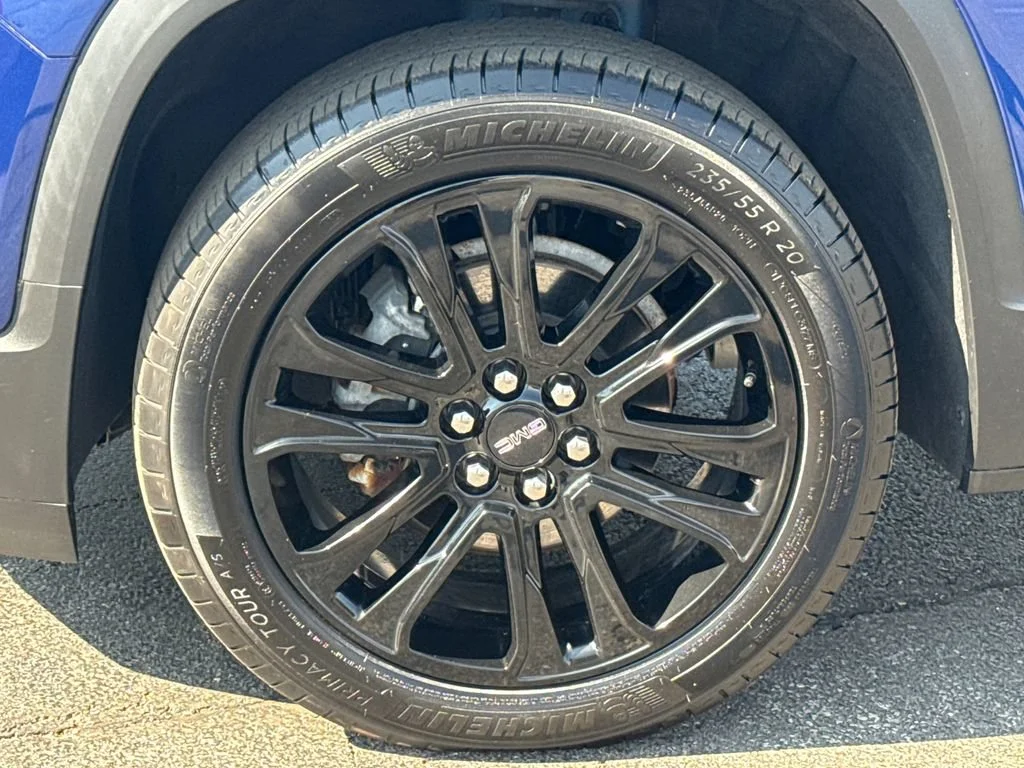2023 GMC Acadia SLE - Photo 11