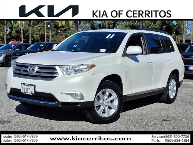 2011 Toyota Highlander SE