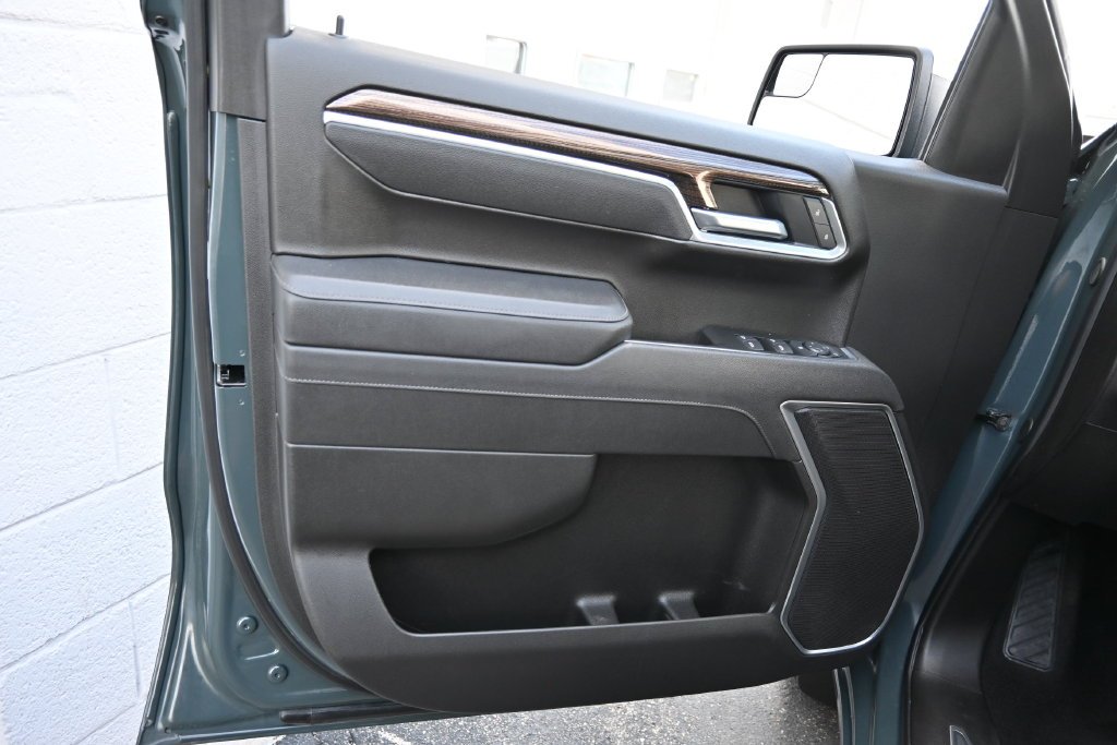 Used 2025 Cypress Chevrolet LT image 18