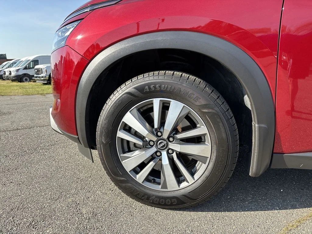 Used 2024 Red Nissan SL image 18