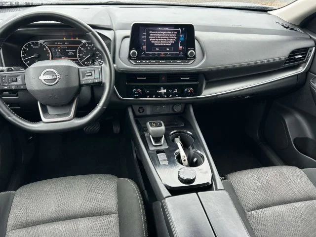 Used 2025 Gray Nissan SV image 17