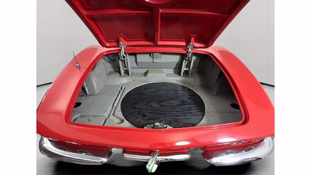 Used 1961 Red Chevrolet  image 27