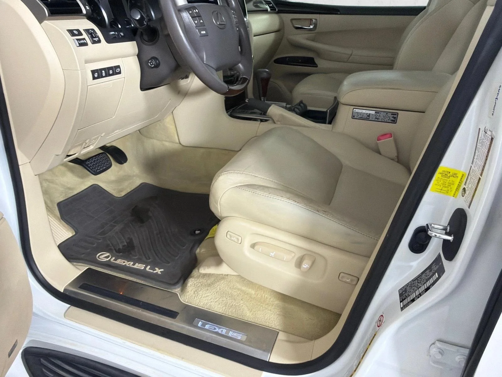 Used 2013 Starfire Pearl Lexus  image 11