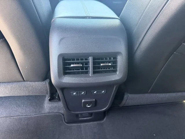Used 2024 Iridescent Pearl Tricoat Chevrolet Premier image 33