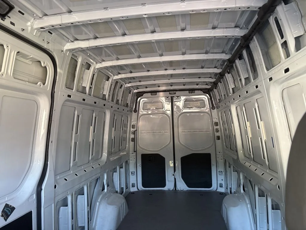 Used 2025 Arctic White Mercedes-Benz Cargo 170 WB image 39