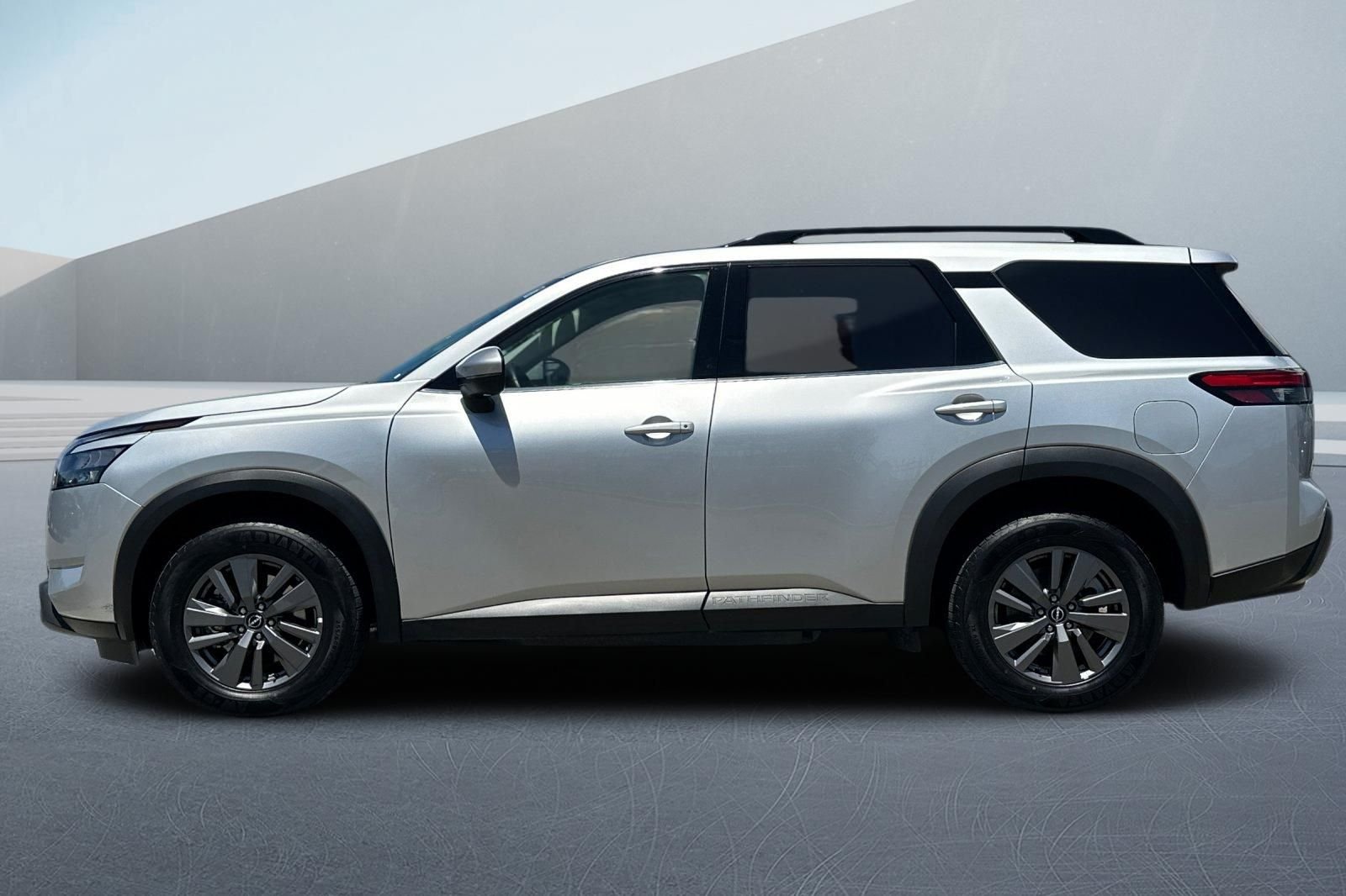 Used 2024 Silver Nissan SV image 7