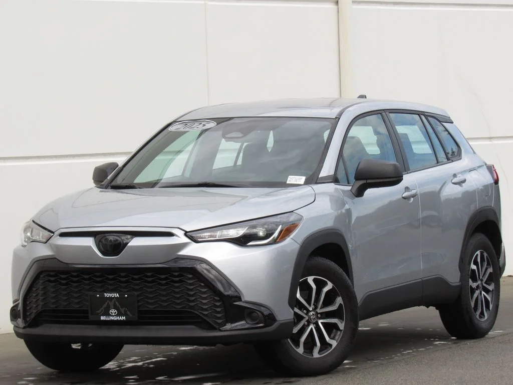 2025 Toyota Corolla Cross Hybrid S AWD's photo