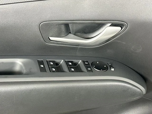 New 2026 White Hyundai SEL image 11